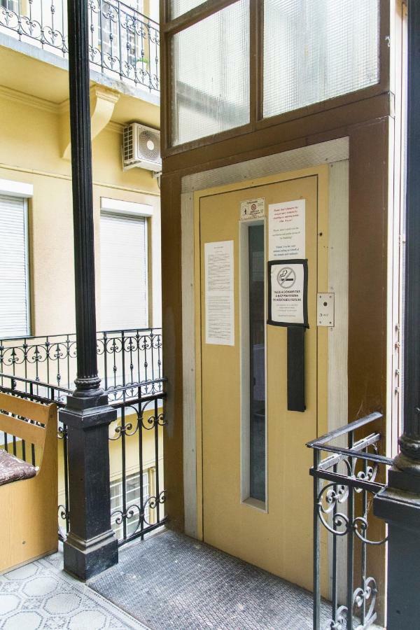 R&R Apartment Rakoczi ブダペスト エクステリア 写真